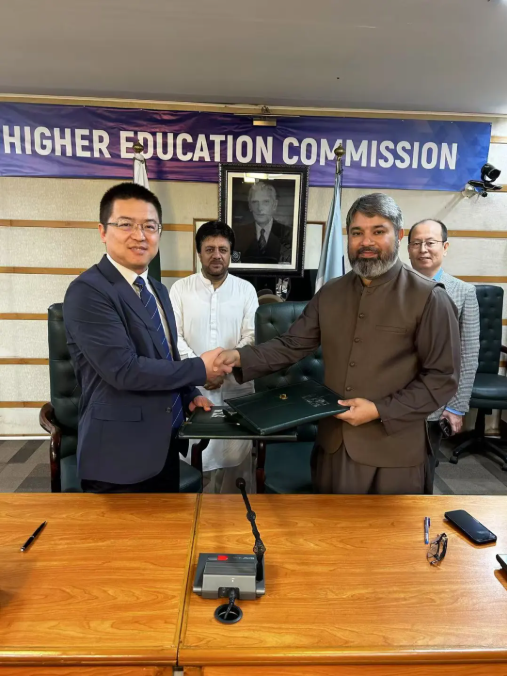 10��̨��bbin��ӯ����������ƪ�£���е�����б�ͻ�˹̹���������������Ǳ�������Ŀ